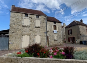 Maison de village T5 à rénover à NITRY