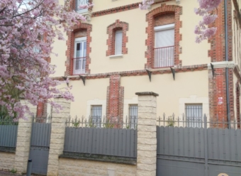 AUXERRE - studio meubl&eacute; pour &eacute;tudiant - LIBRE EN JUILLET