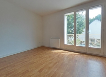VALLAN - Maison de Ville avec garage