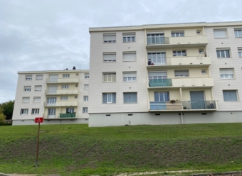 ST FLORENTIN - APPT T3 AVEC BALCON RDC