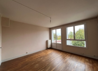 A LOUER - APPARTEMENT T3 CHENY