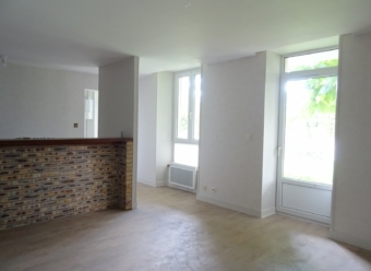Appartement T2 de plain-pied &agrave; ARCY SUR CURE