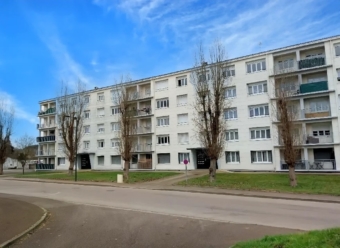 CHABLIS - Appartement T5 avec balcon