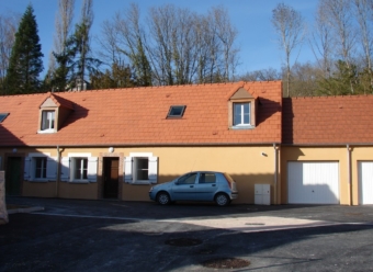 TOUCY Maison de ville avec garage