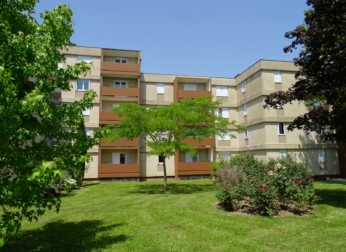 ST FLORENTIN - Dans résidence sécurisée, appartement T1 avec balcon, cave et parking !