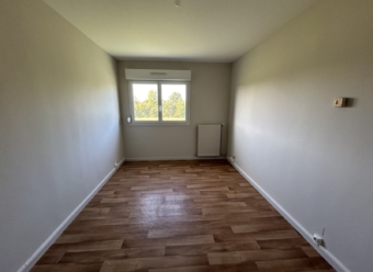A LOUER - APPARTEMENT T1 -  CHENY