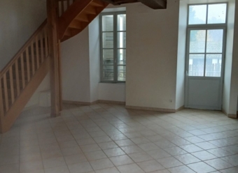 maison T3 duplex - Lucy le Bois