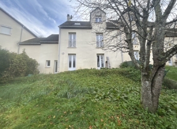 AVALLON - Maison T5 atypique avec jardin, garage et vue imprenable sur la Vall&eacute;e du Cousin !