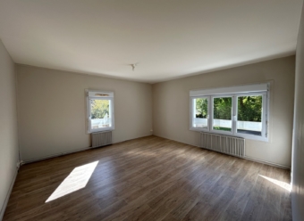 A LOUER - APPARTEMENT T4 - CHARNY