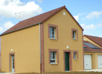 A LOUER - PAVILLON T4 - PERREUX