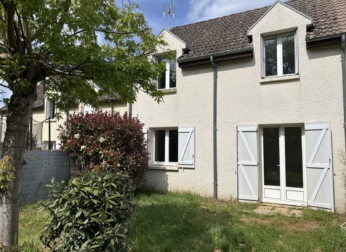 CHEVANNES - Charmante maison T3 d'environ 72 m² &agrave; seulement 15 min d'Auxerre !