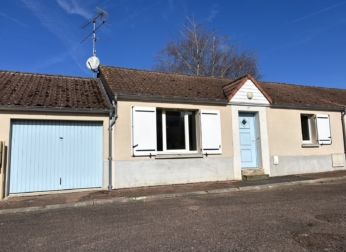 VILLENEUVE L'ARCHEVEQUE - Maison T3 de plain-pied, calme, confort et acc&egrave;s A5 &agrave; 5 min !